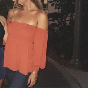 Express sleeveless top!